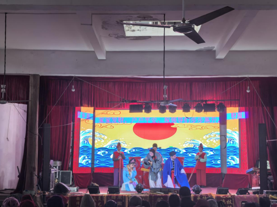 聂桥镇居民自发举办传统戏曲公益演出