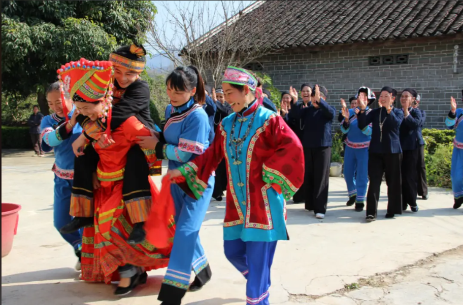 欧贵婚俗：古老传统与现代价值的融合