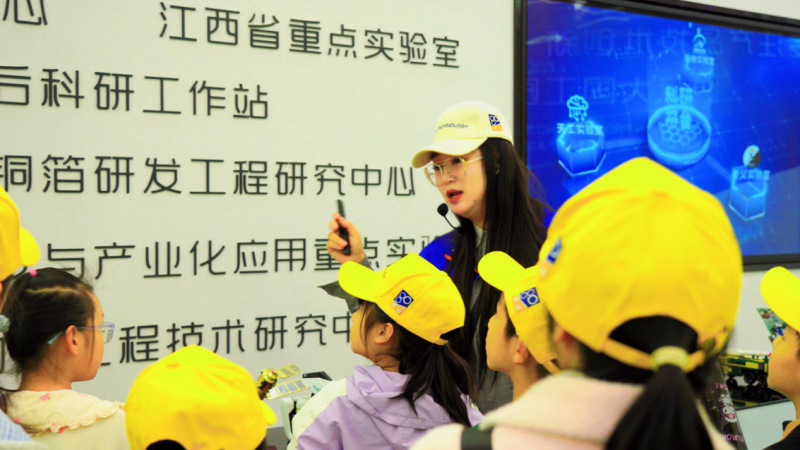 以爱为约，相聚暖冬——德福科技2025年首届亲子家庭日活动温情举办