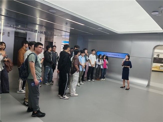 三诺智慧声谷迎来高校学子研学实践，AI+智造黑科技点燃青年创新梦